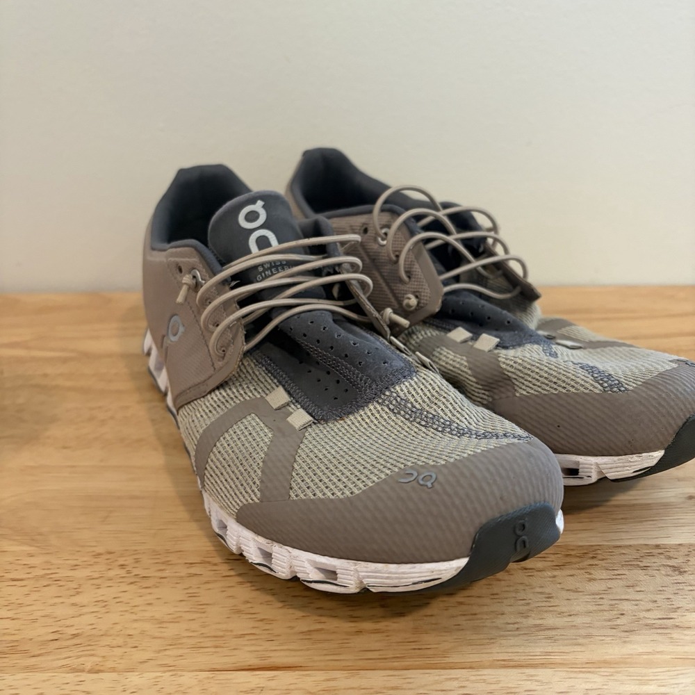 On Running Cloud Sz 9.5 Grey Brown Swiss Engineer Sneaker Athletic Shoes Sneaker